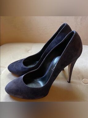 Casadei Vero Cuoio made in Italy suede pumps